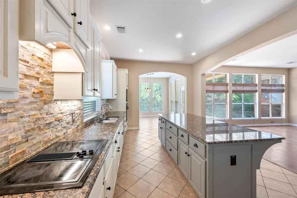 2238 Fernspring Drive Round Rock, TX 78665