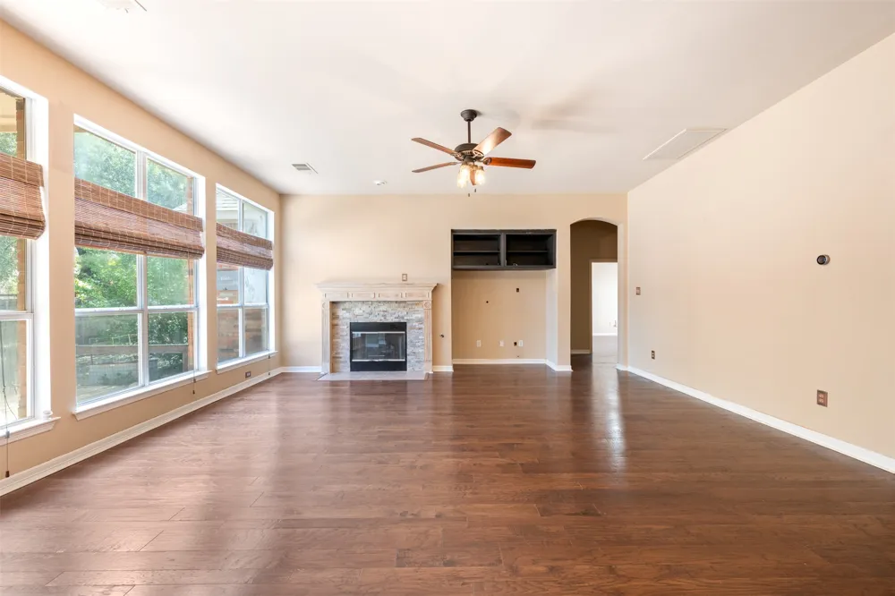 2238 Fernspring Drive Round Rock, TX 78665
