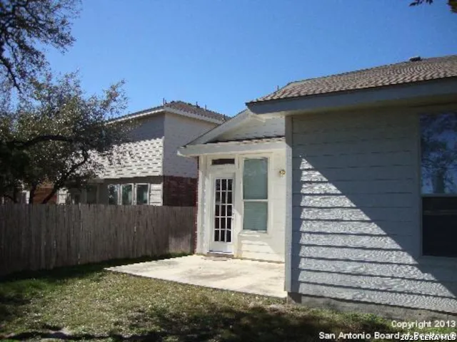 13726 Riverbank Helotes, TX 78023