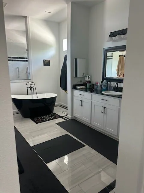703 E Oates Road Garland, TX 75043