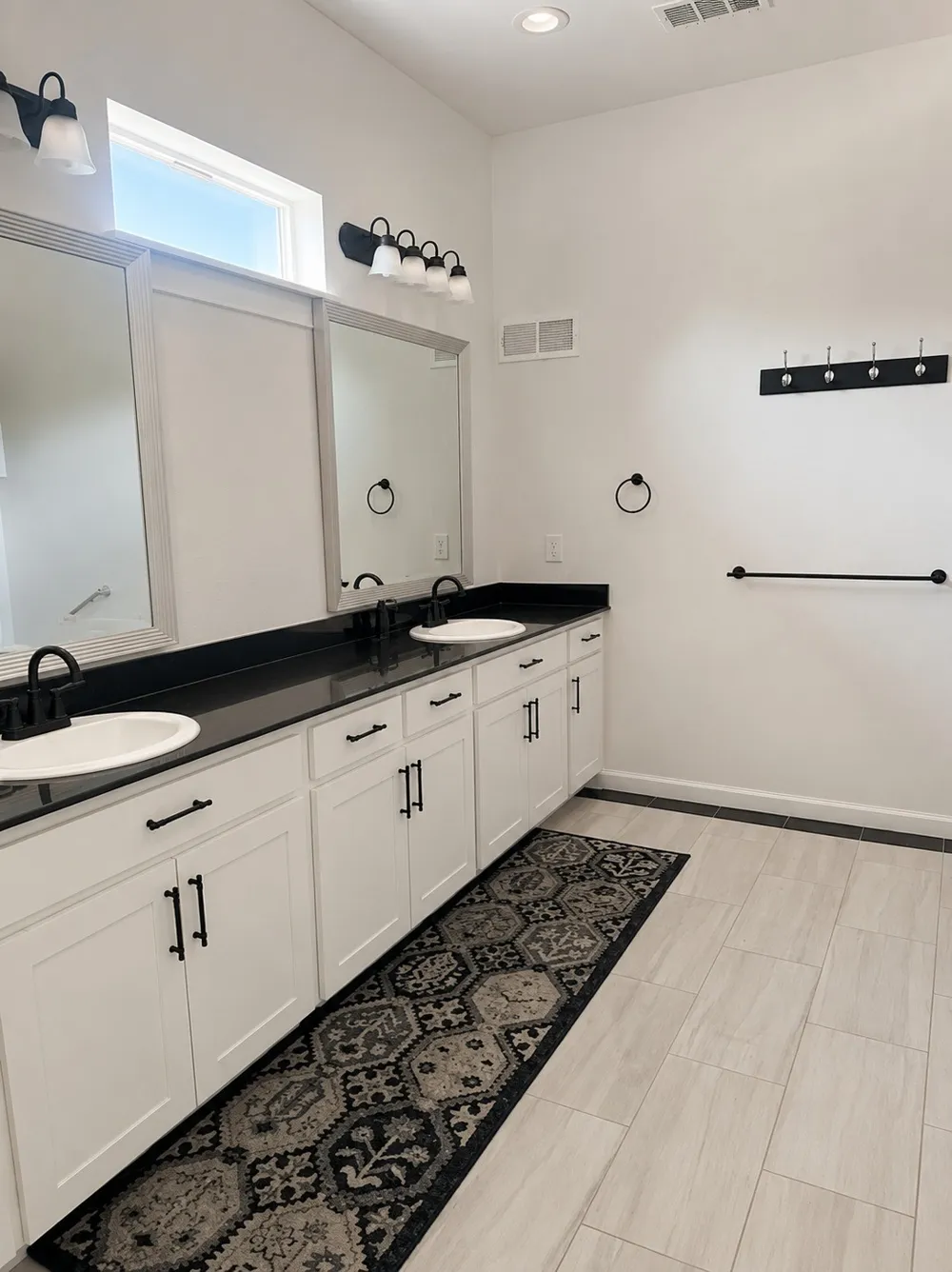 703 E Oates Road Garland, TX 75043