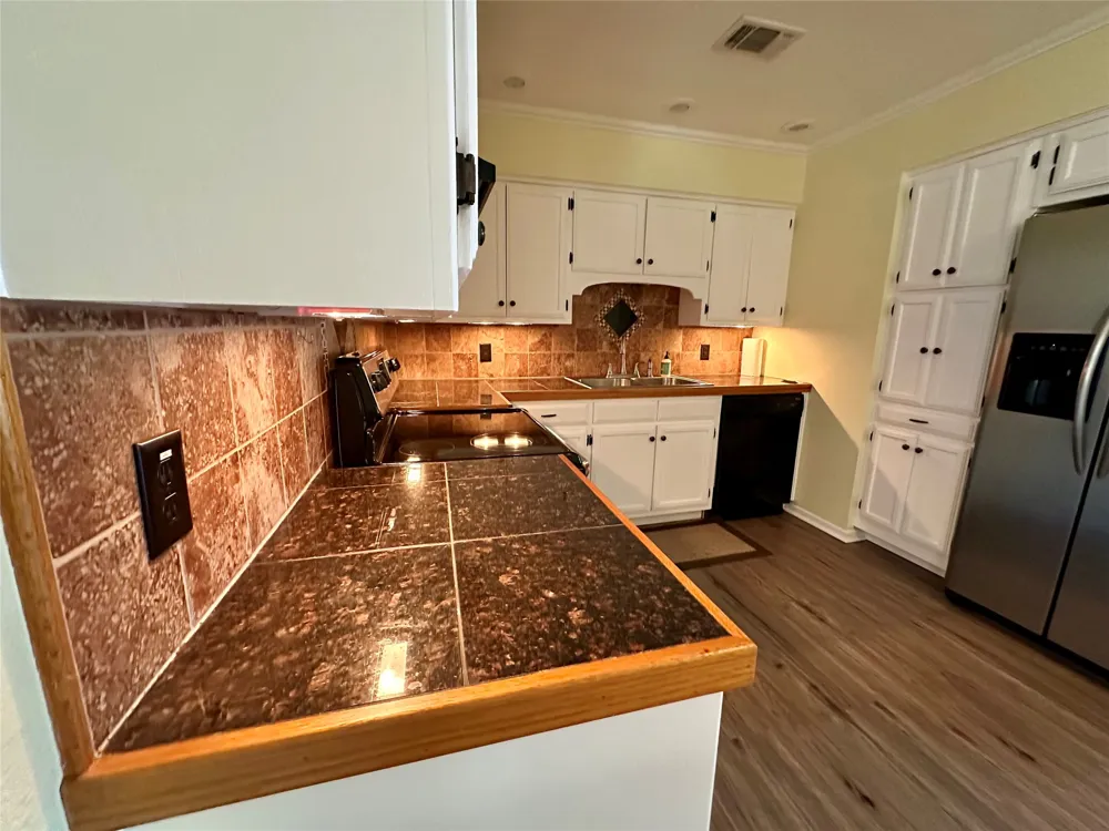 102 Mockingbird Circle Early, TX 76802