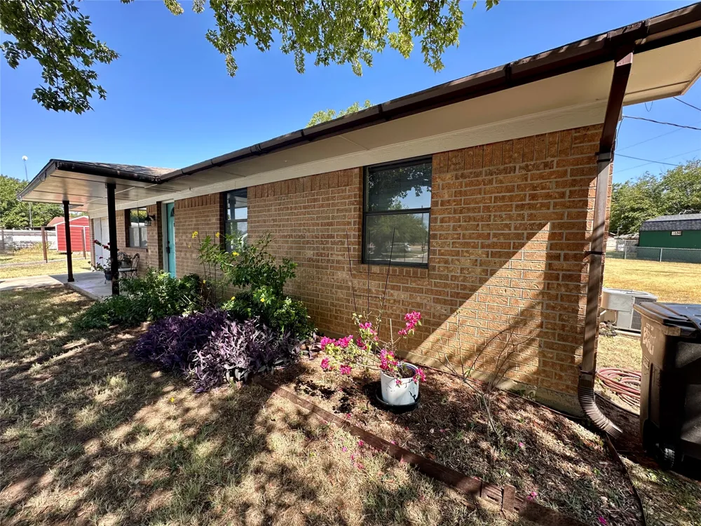 102 Mockingbird Circle Early, TX 76802