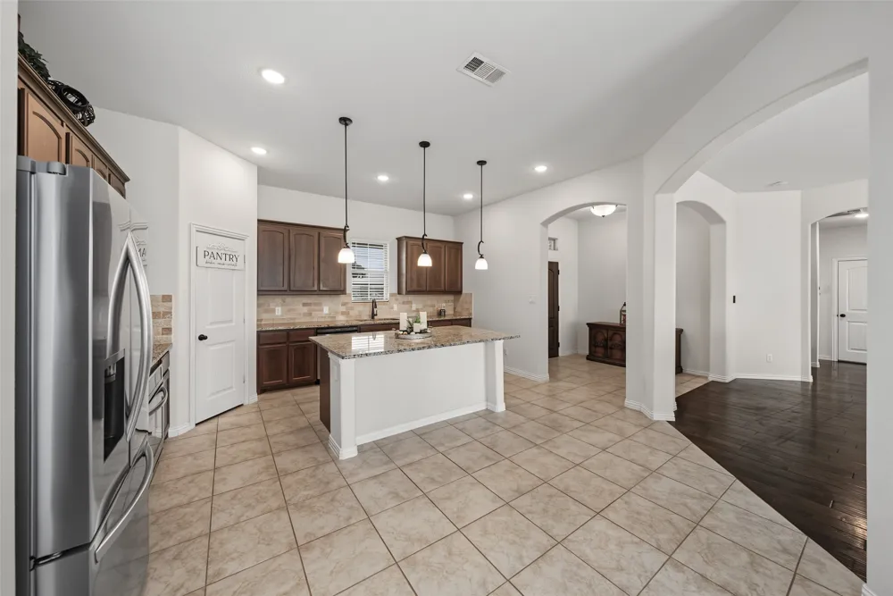 1268 County Road 4797 Springtown, TX 76082