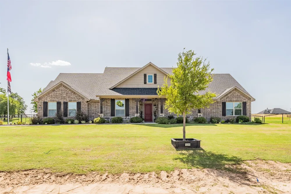 1268 County Road 4797 Springtown, TX 76082