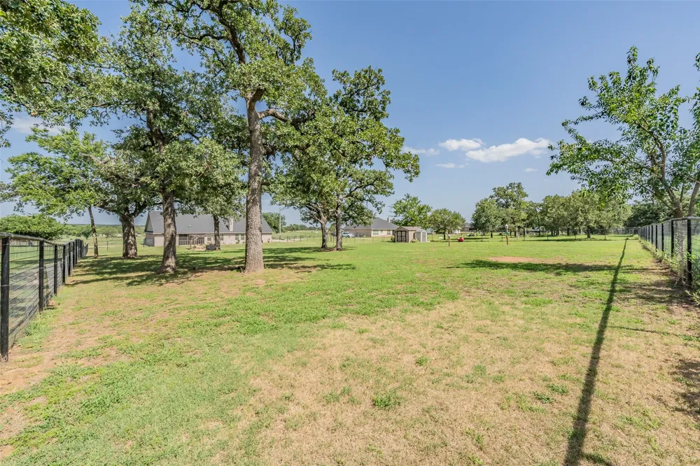 1268 County Road 4797 Springtown, TX 76082