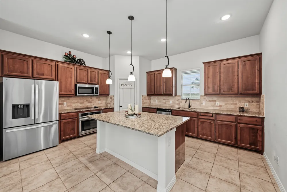 1268 County Road 4797 Springtown, TX 76082
