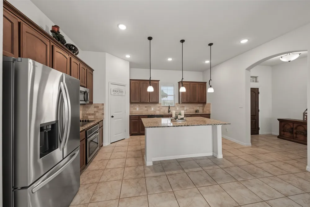 1268 County Road 4797 Springtown, TX 76082
