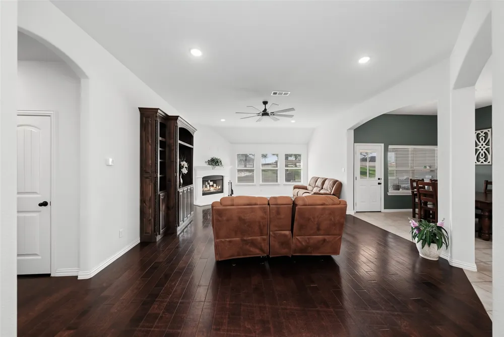 1268 County Road 4797 Springtown, TX 76082