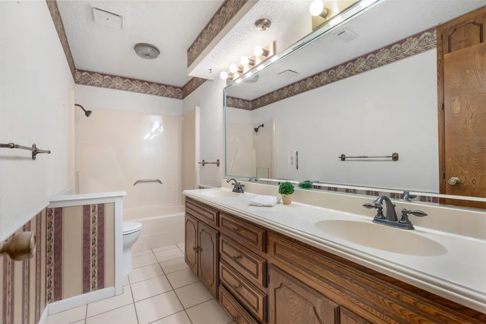 1814 Sandra Drive Sherman, TX 75092