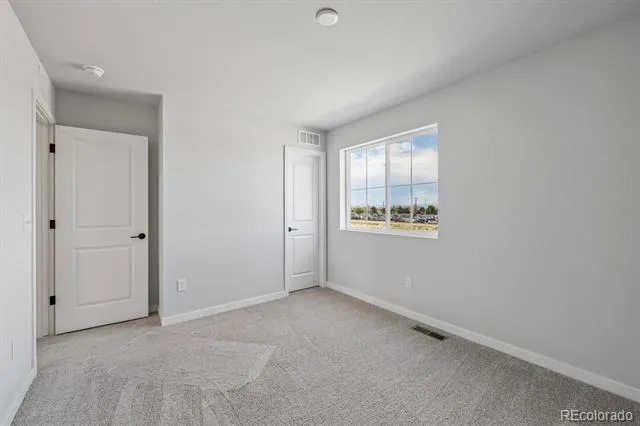 5784 Indigo Rose Street Aurora, CO 80019