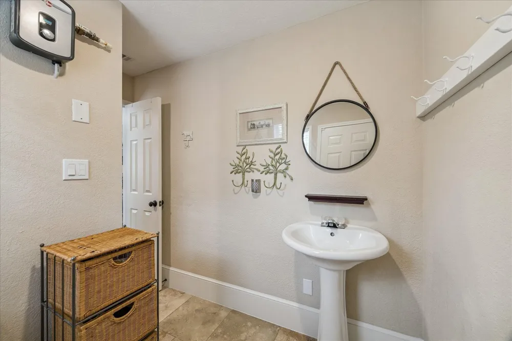5402 Valkeith Drive Houston, TX 77096