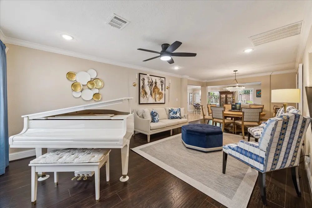 5402 Valkeith Drive Houston, TX 77096