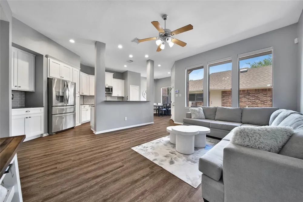 17907 Clover Hill Houston, TX 77094