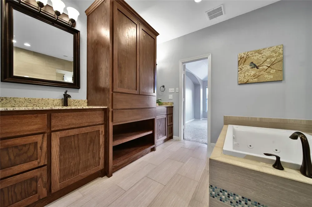 17907 Clover Hill Houston, TX 77094