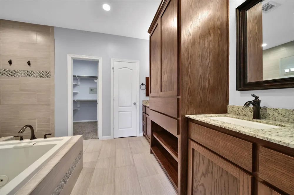 17907 Clover Hill Houston, TX 77094