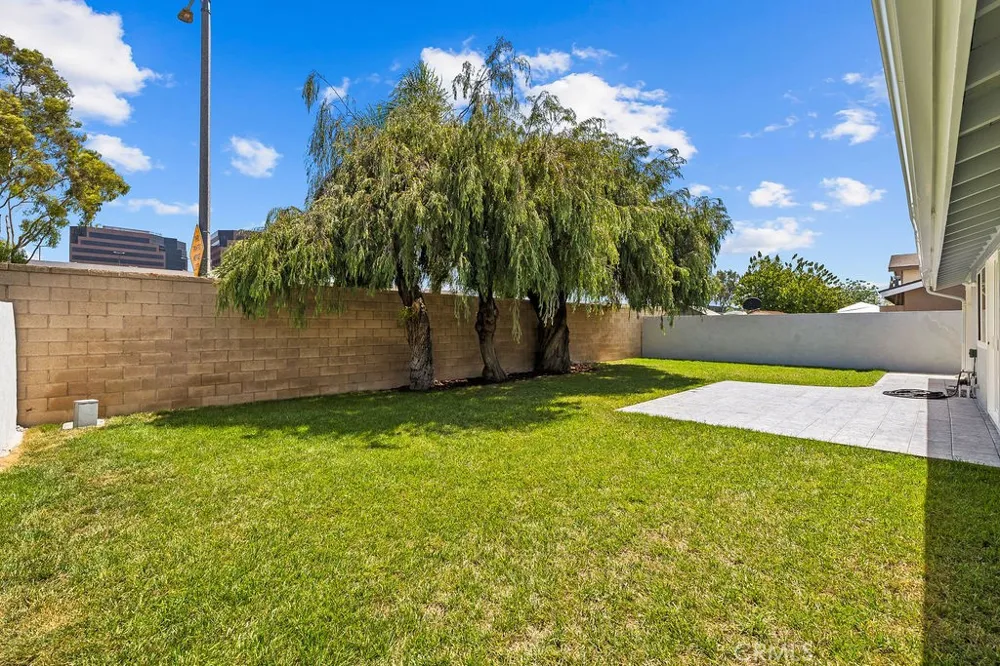 3805 Alder Santa Ana, CA 92707