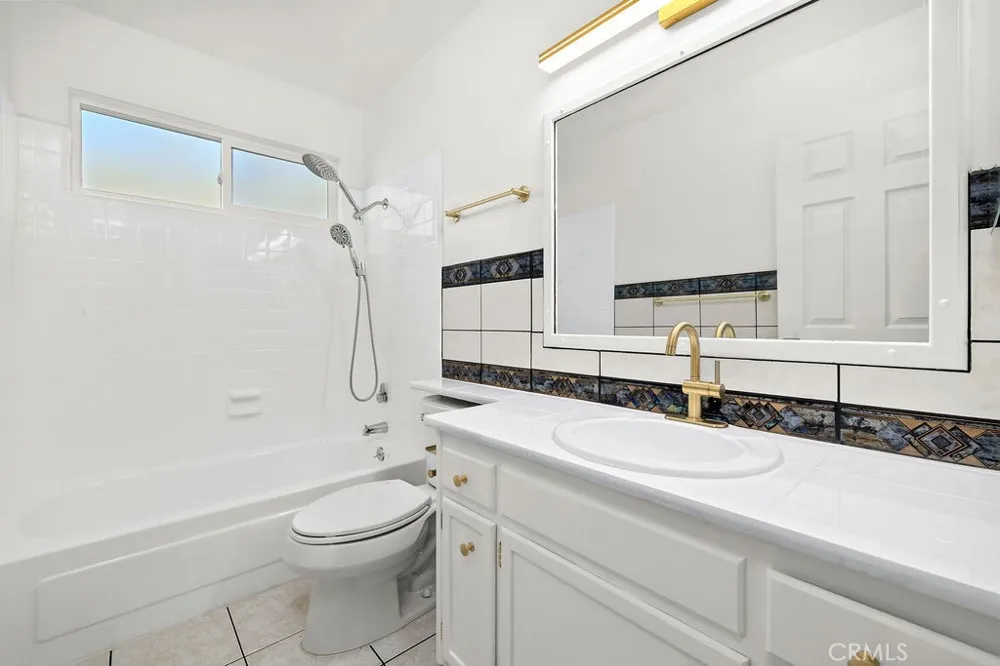 3805 Alder Santa Ana, CA 92707