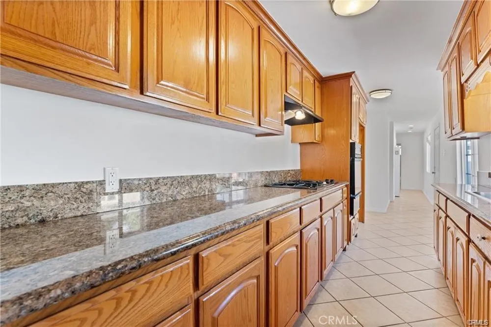 10031 San Antonio South Gate, CA 90280