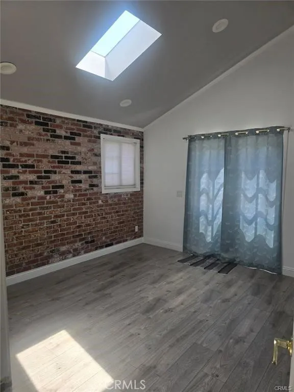 10031 San Antonio South Gate, CA 90280