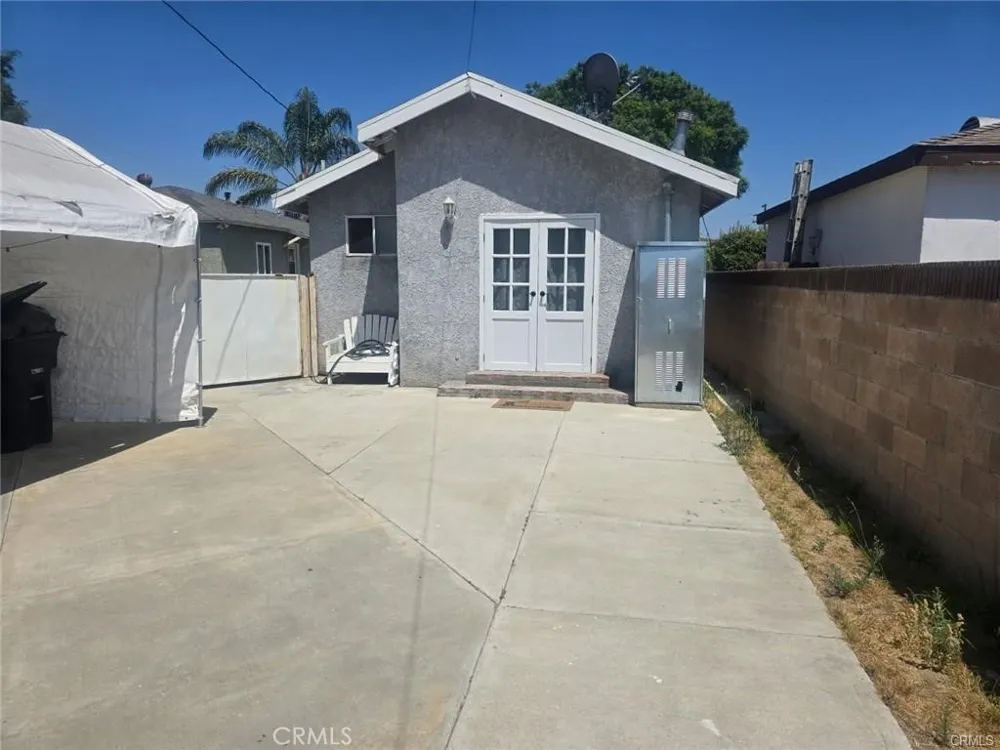 10031 San Antonio South Gate, CA 90280