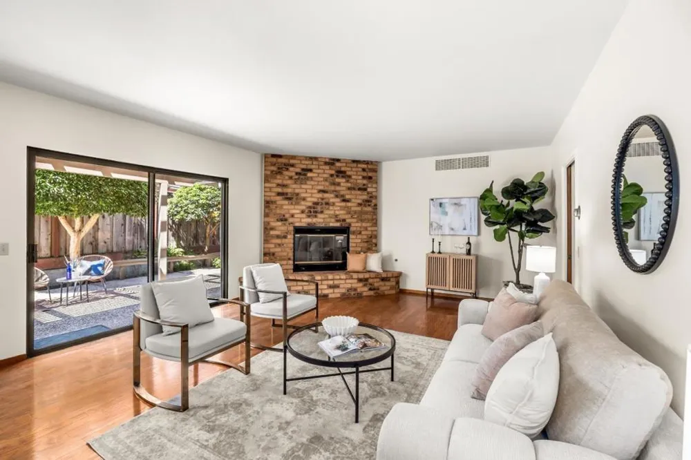 913 Acorn Way Watsonville, CA 95076