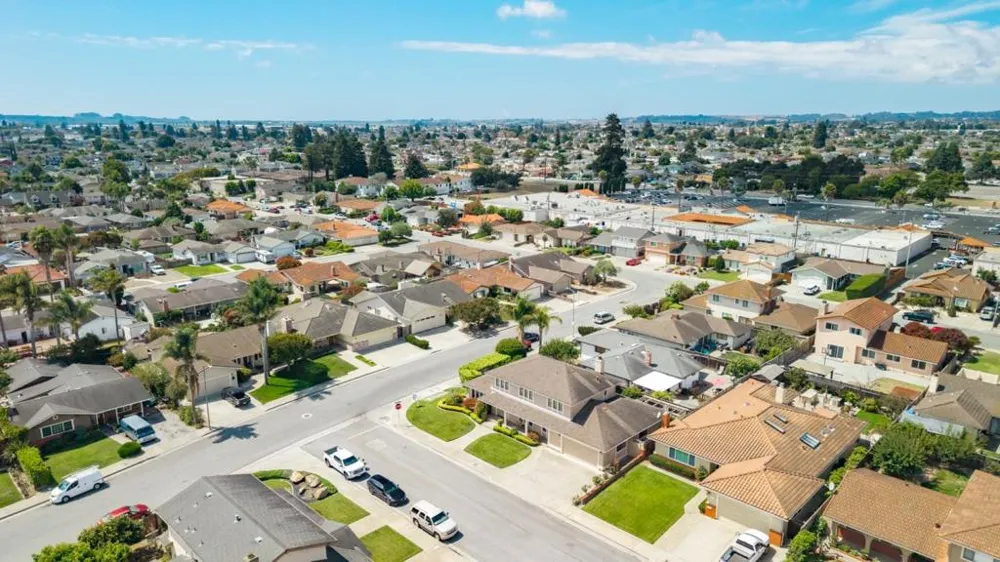 913 Acorn Way Watsonville, CA 95076