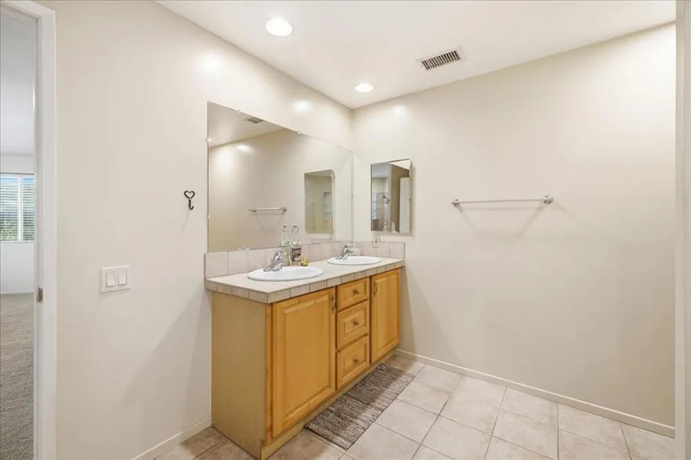 69375 Nilda Drive Cathedral City, CA 92234