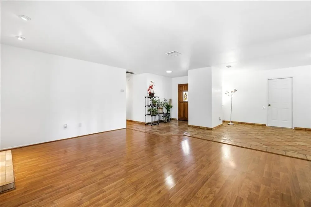 69375 Nilda Drive Cathedral City, CA 92234