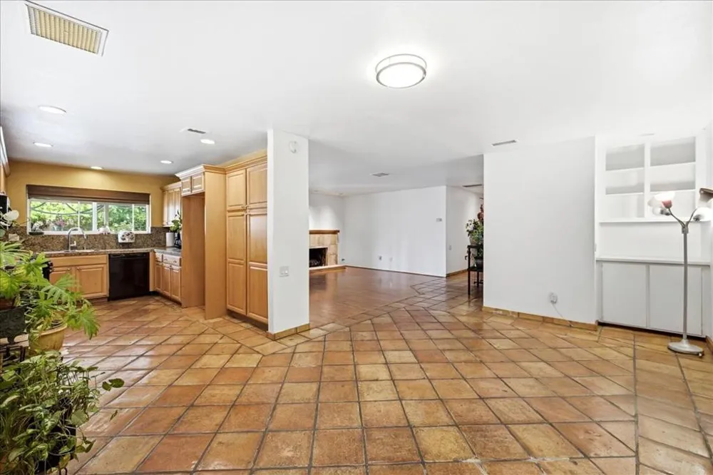 69375 Nilda Drive Cathedral City, CA 92234