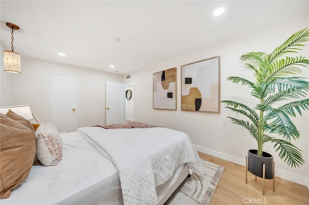 1821 Vista Del Oro Fullerton, CA 92831