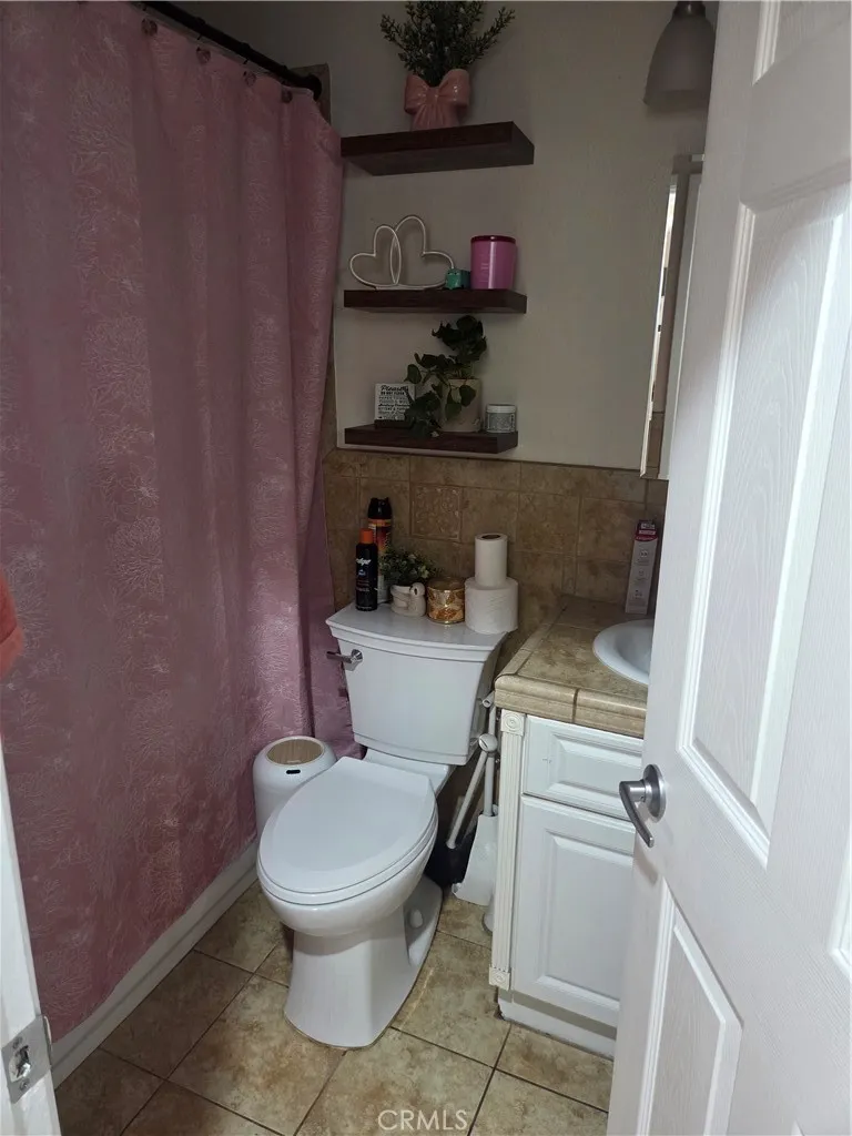 6091 Bonhill Riverside, CA 92509