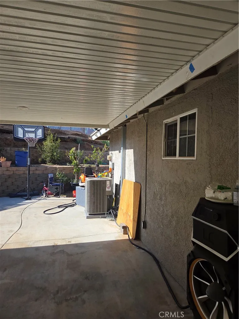 6091 Bonhill Riverside, CA 92509