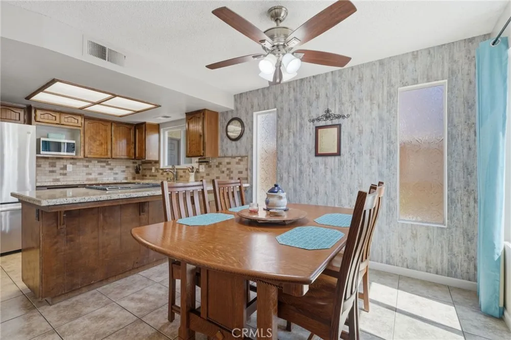 1143 E Ferguson Visalia, CA 93292
