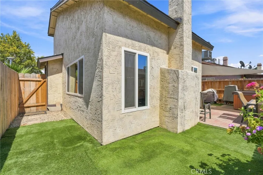 1143 E Ferguson Visalia, CA 93292