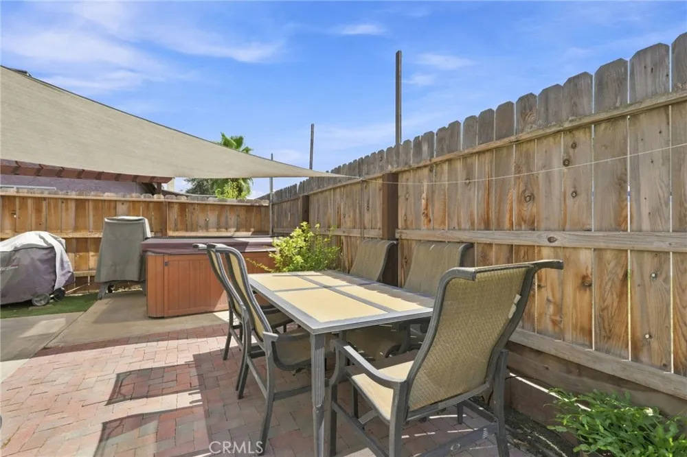 1143 E Ferguson Visalia, CA 93292