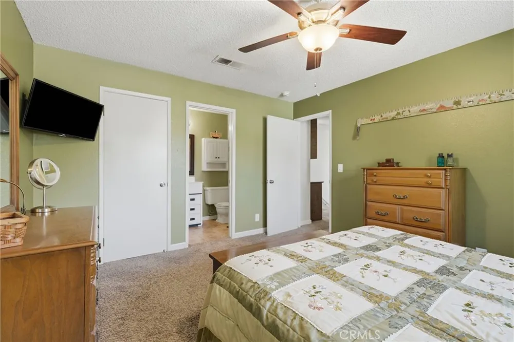 1143 E Ferguson Visalia, CA 93292