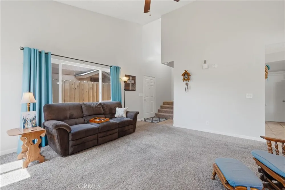 1143 E Ferguson Visalia, CA 93292