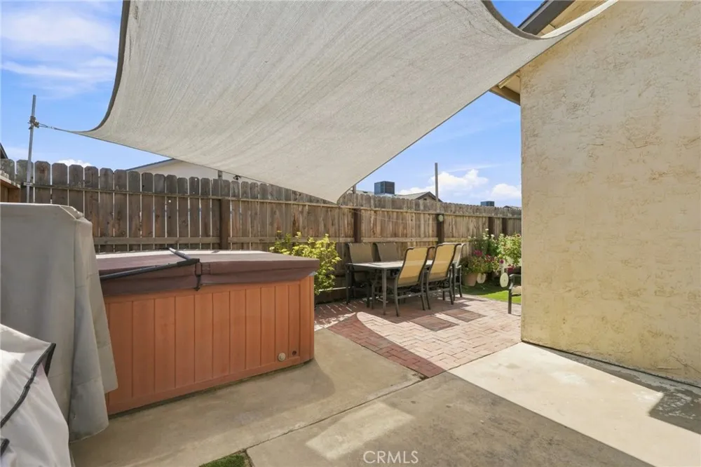 1143 E Ferguson Visalia, CA 93292