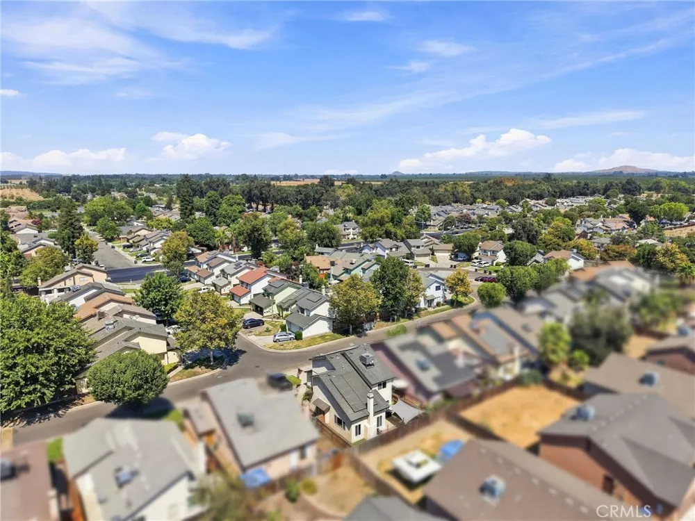 1143 E Ferguson Visalia, CA 93292
