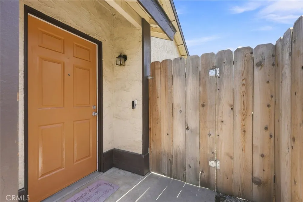 1143 E Ferguson Visalia, CA 93292