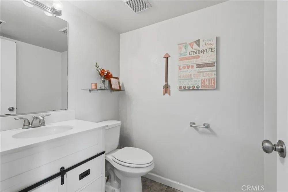 1143 E Ferguson Visalia, CA 93292