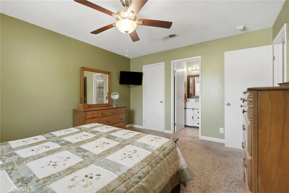 1143 E Ferguson Visalia, CA 93292