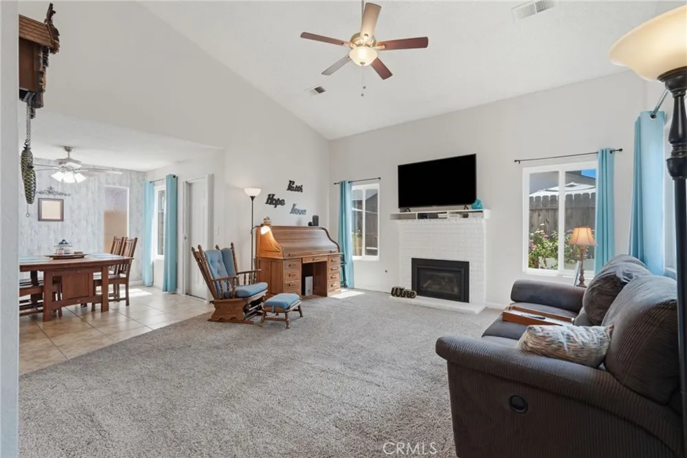 1143 E Ferguson Visalia, CA 93292