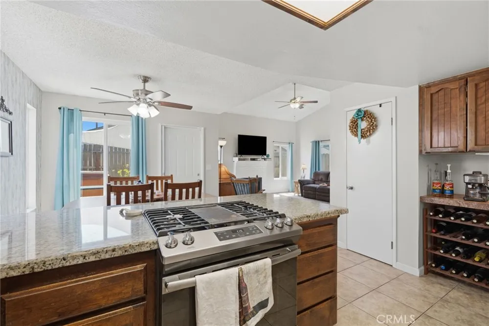 1143 E Ferguson Visalia, CA 93292