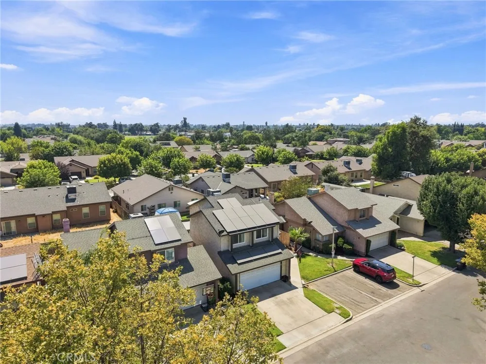 1143 E Ferguson Visalia, CA 93292