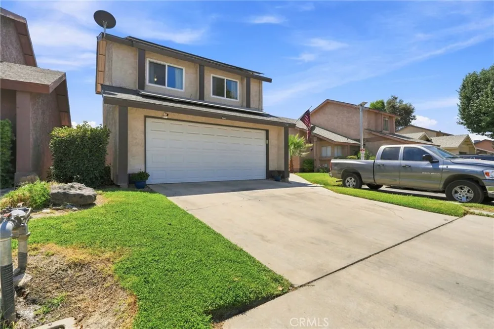 1143 E Ferguson Visalia, CA 93292