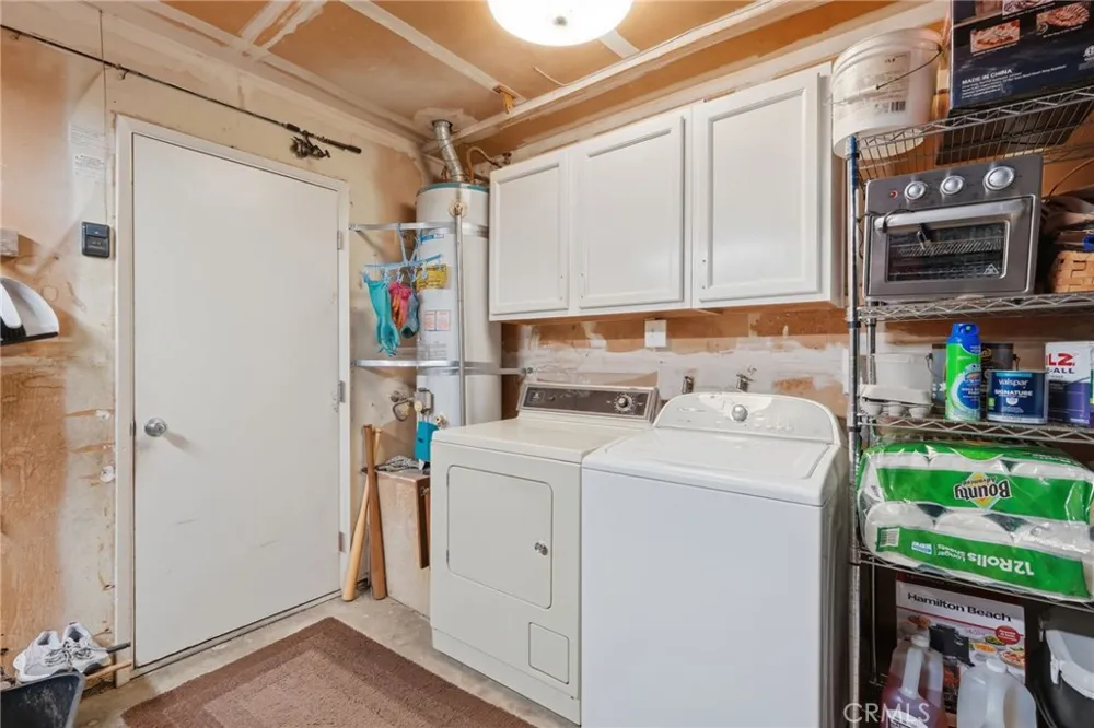 1143 E Ferguson Visalia, CA 93292