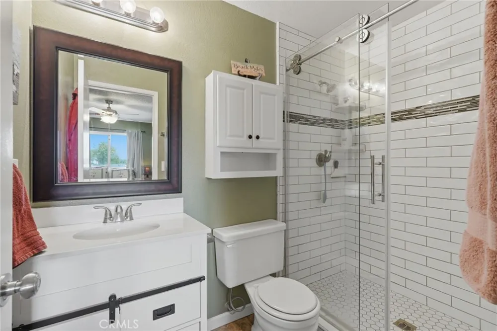 1143 E Ferguson Visalia, CA 93292
