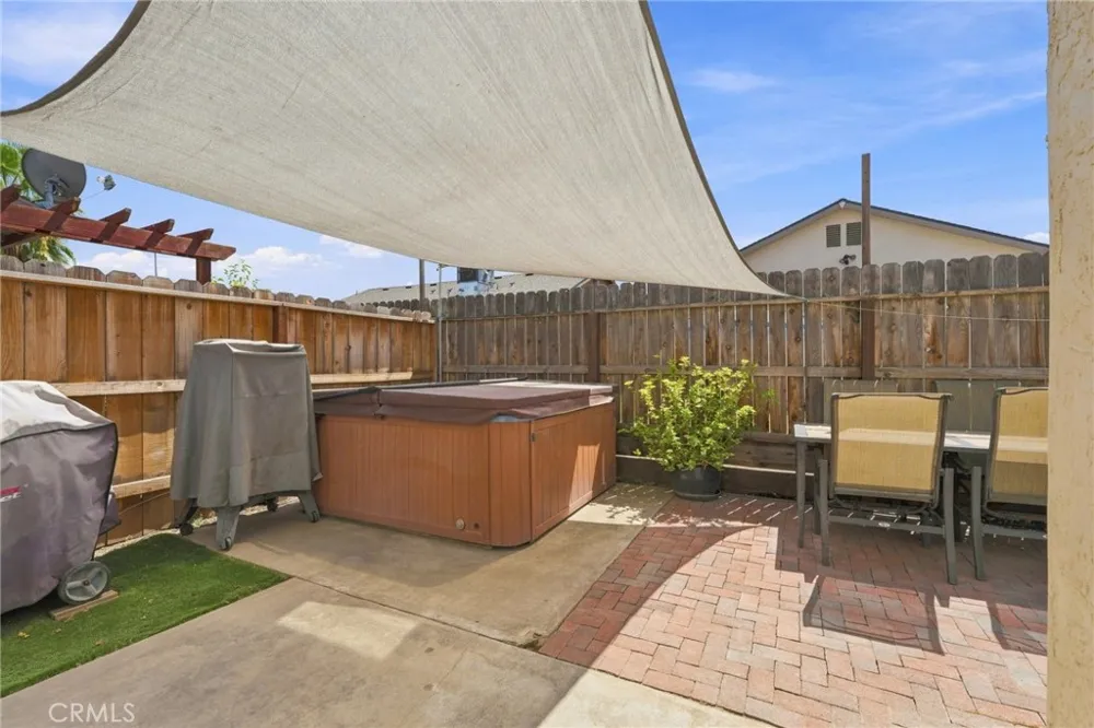 1143 E Ferguson Visalia, CA 93292